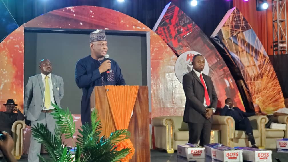 FG empowers 700 young Nigerians after boot camp training at MTI Onitsha