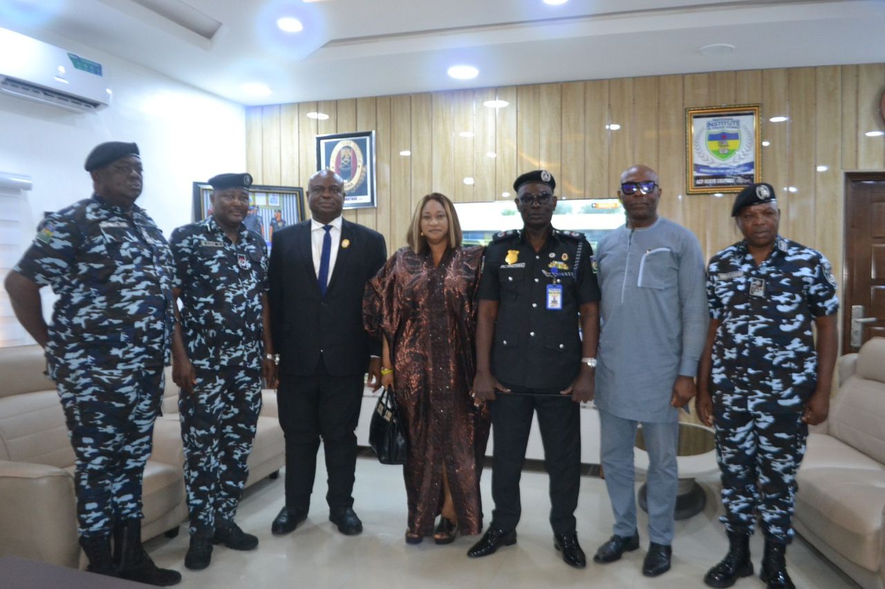 Police-FEdPoly Oko