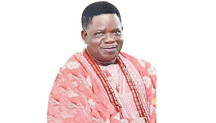 Dr Kola Oyewo
